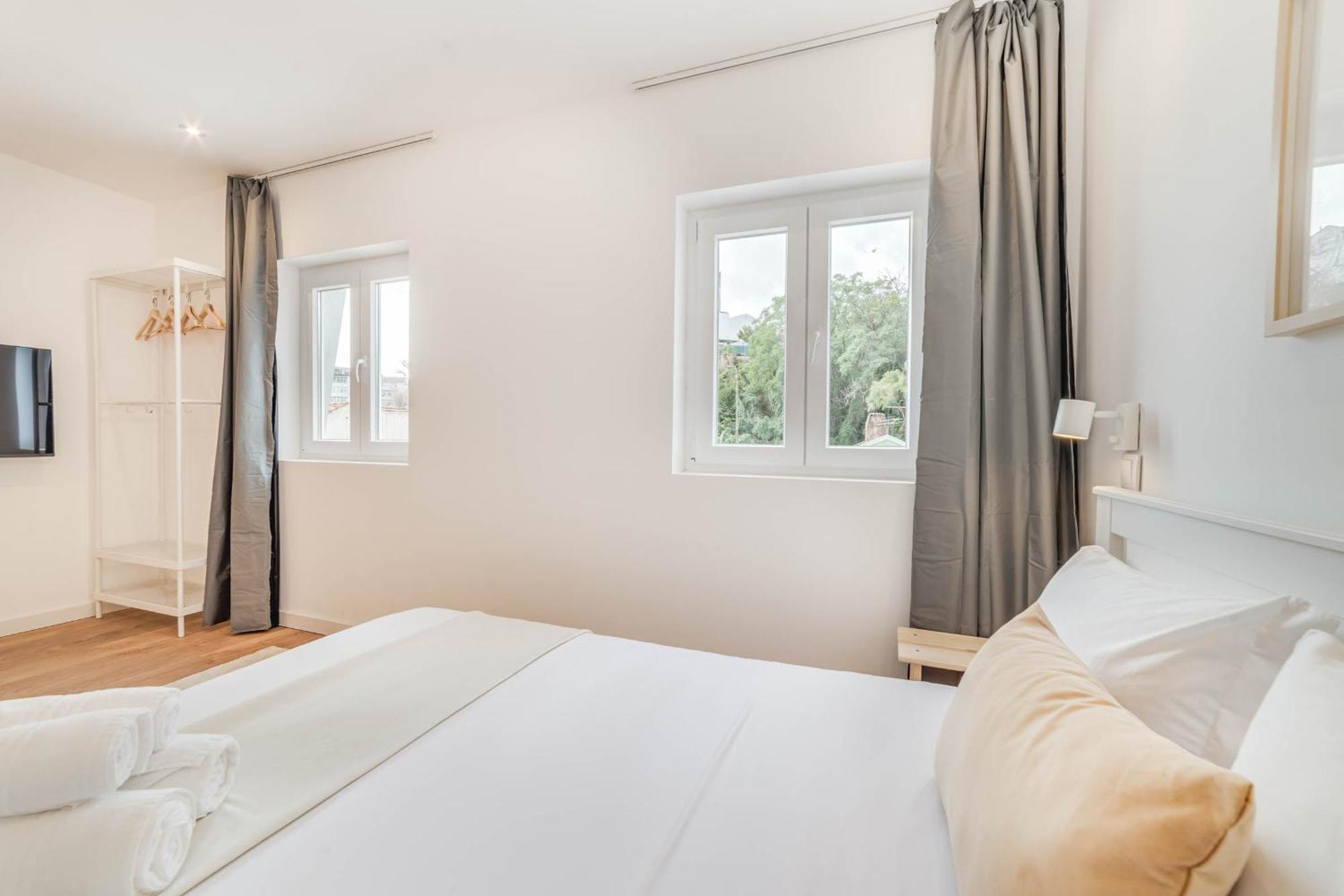 Blue Charm - Campolide Apartments ลิสบอน ภายนอก รูปภาพ