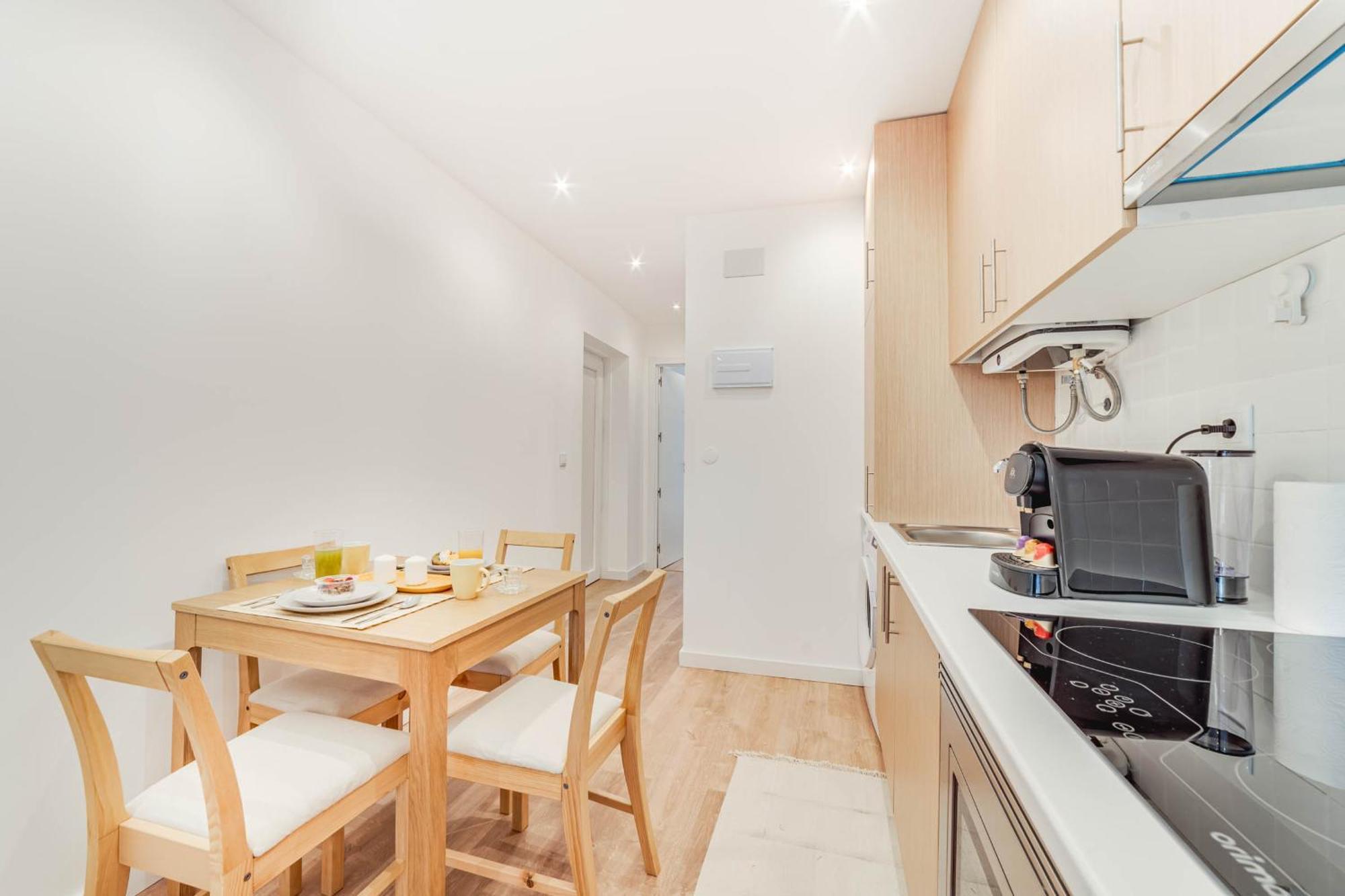 Blue Charm - Campolide Apartments ลิสบอน ภายนอก รูปภาพ
