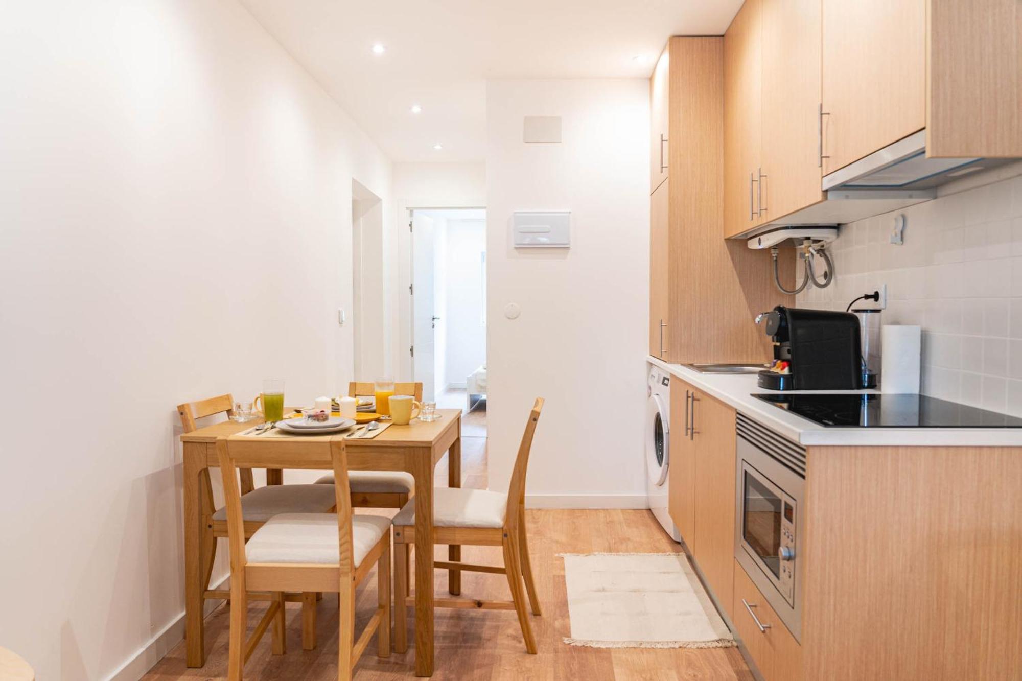 Blue Charm - Campolide Apartments ลิสบอน ภายนอก รูปภาพ