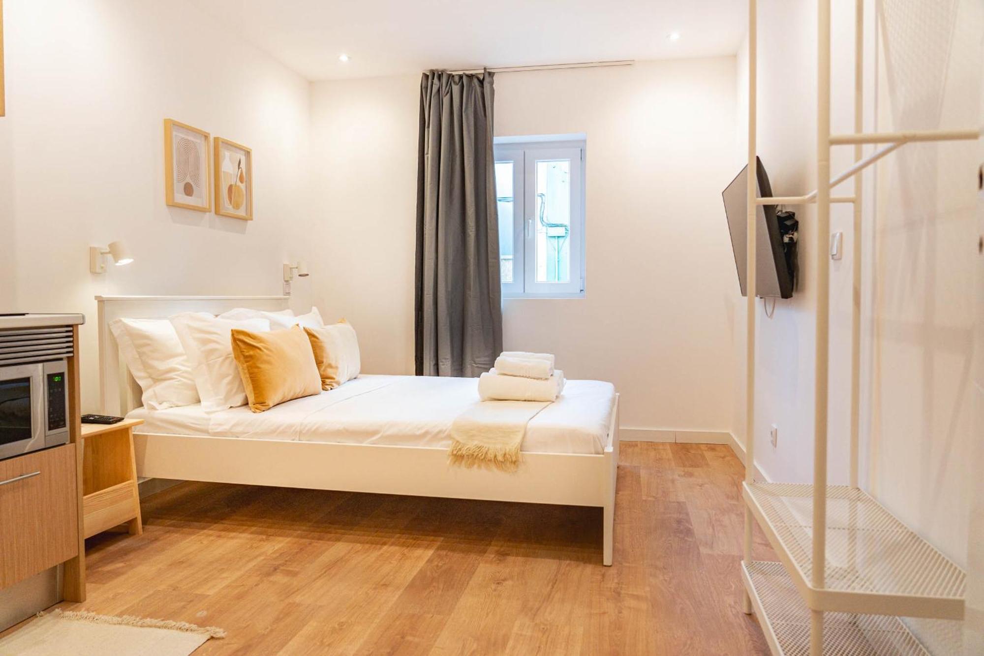 Blue Charm - Campolide Apartments ลิสบอน ภายนอก รูปภาพ