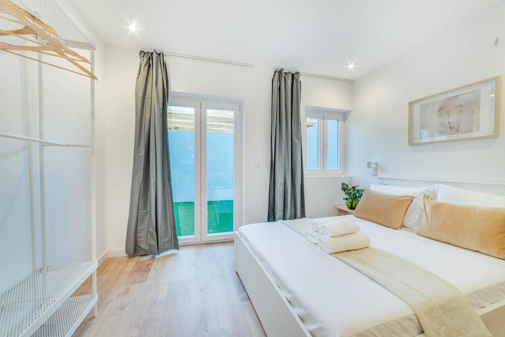 Blue Charm - Campolide Apartments ลิสบอน ภายนอก รูปภาพ